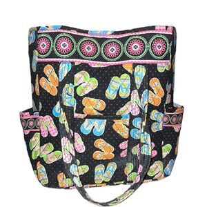 Tanyalee design awesome and useful beach bag!